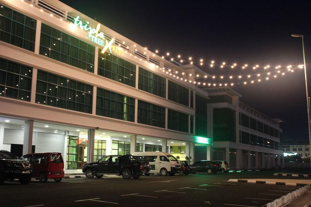 The Inn Bintulu Kültér fotó